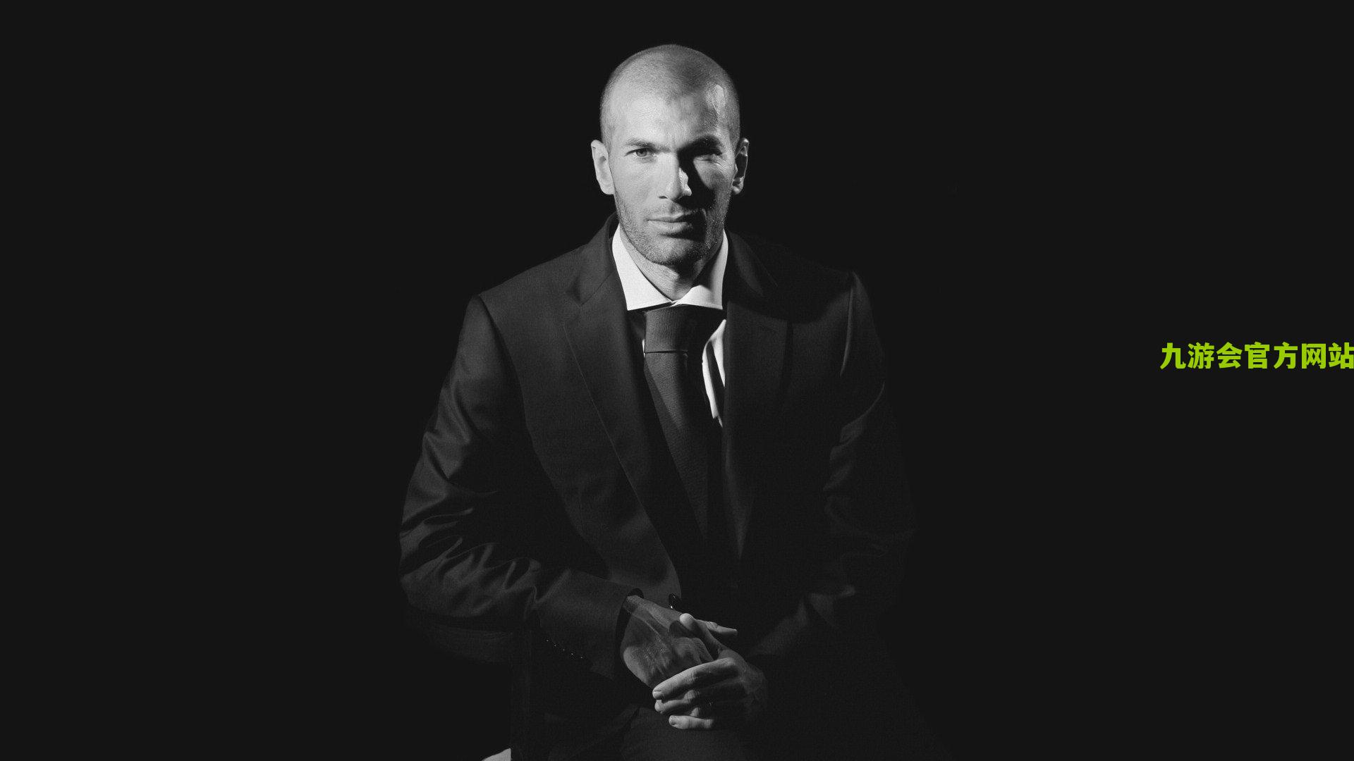 赛后握手引遐想，詹姆斯与欧文默契互动，湖人队内氛围与未来引关注